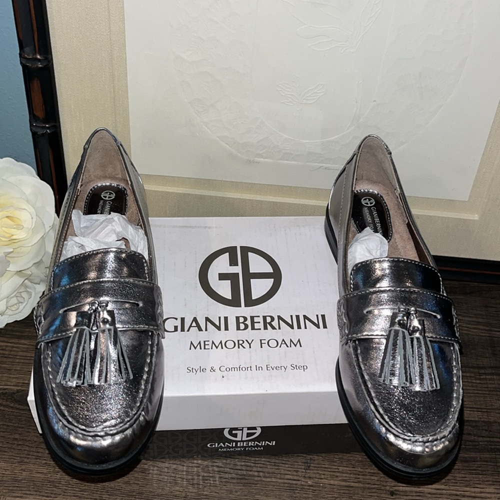 Giani Bernini Mauwe Memory Foam Dark Pewter Metallic Round Toe Loafers NIB sz 5